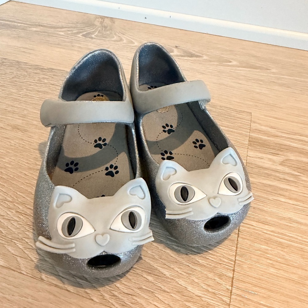 Mini Melissa Silver Cat Shoes